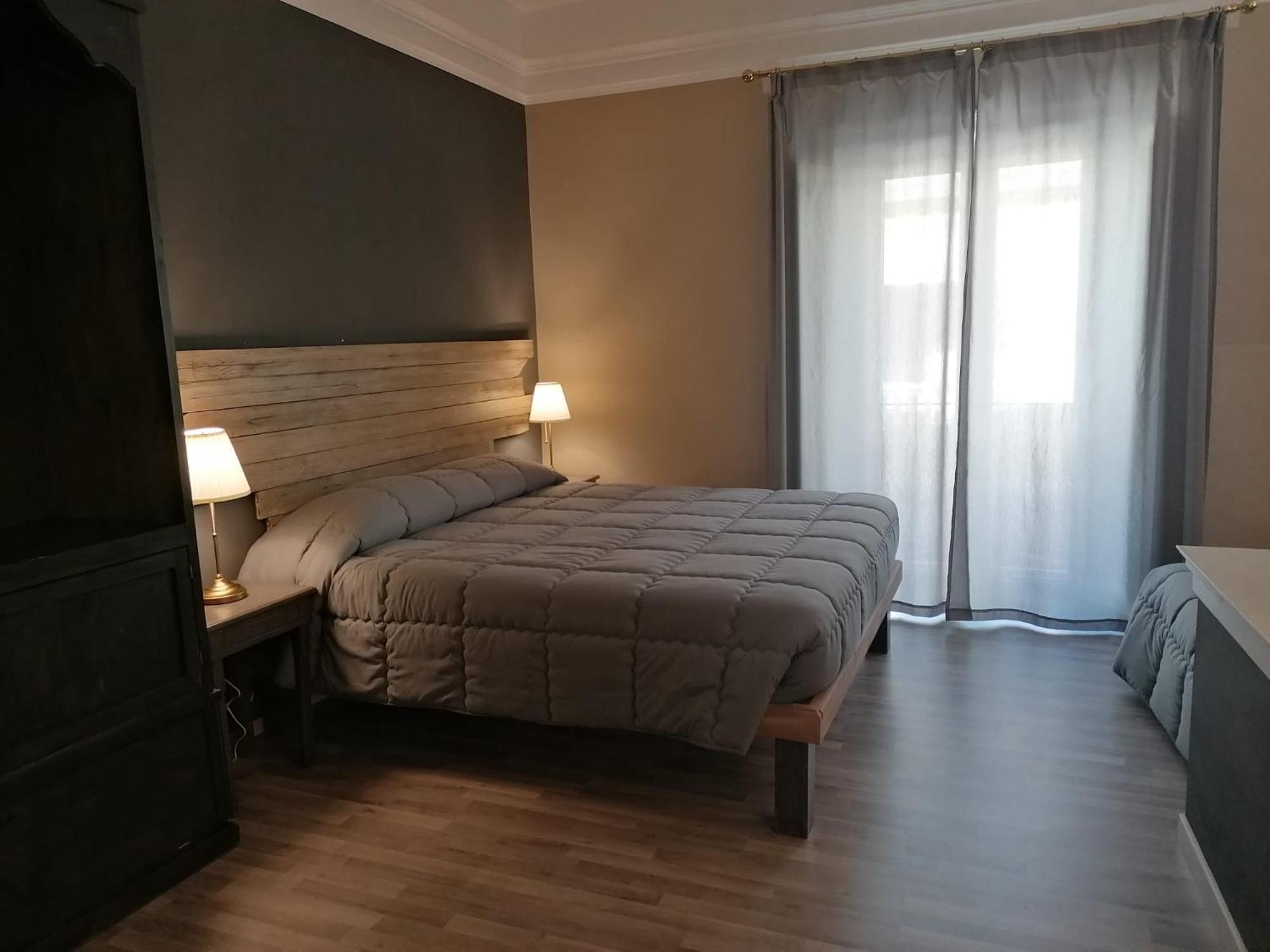 384 Guesthouse Rooms & Suite Enna Eksteriør billede